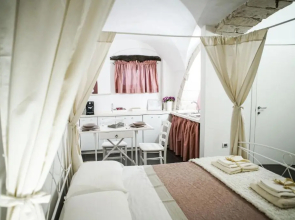 Home 5 - Arco Antico