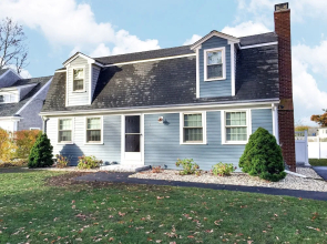 Walkable Falmouth Hts Beach Home by RedAwning