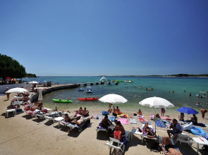 Well-Kept Apartment with Balcony Or Terrace, 12 Km From Pula