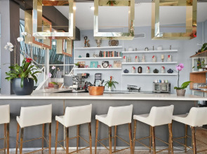 Catalina Hotel & Beach Club