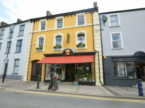 Quaint Holiday Home in Whitland With Garden