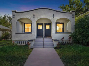 Charming 2-bedroom Home Lakeland