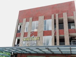 Hotel Sanctuary Slipi