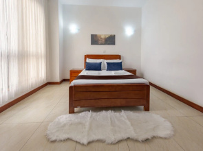 Myra Suites - Homes By Della