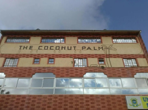 Coconut Palm Hotel