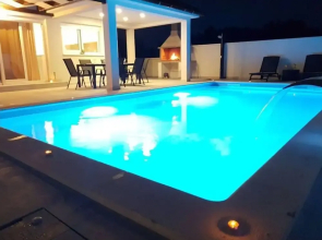 Villa Sabun Luxury Villa With Poo, Jacuzzi