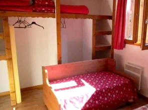Chalet With 3 Bedrooms in Le Dévoluy, With Wonderful Mountain View, Pool Access, Furnished Garden - 3 km From the Slopes