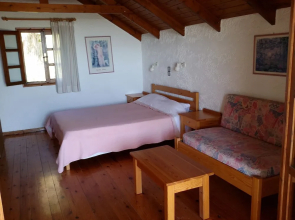 Stunning 2-bedrooms Private Cottage in Palaiochora