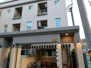 K2 Hostel
