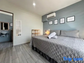 Luxe Modern- Area-Near Beach-Pool-BBQ-King Bed