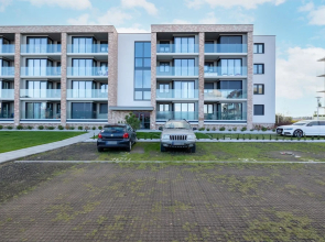 Pearl Marina Apartment by Renters