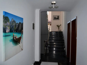 Отель Laza Hall