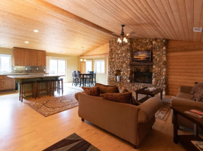 Flintridge Inn-1423 by Big Bear Vacations