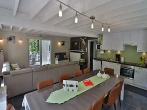 Stylish Chalet With Room
