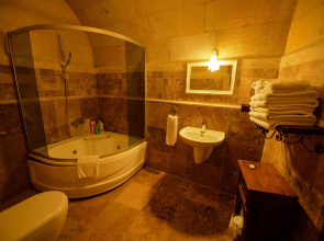 Vineyard Cave Hotel