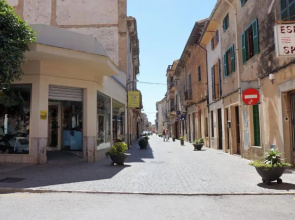 Born 23 - House with Pool in the Centre of Lluchmayor. Free Wifi
