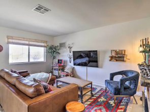 Indie-eclectic Desert Home w/ Hot Tub + Patio