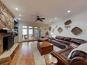 new Lakefront With Canoe, Game Room And Boat House!! 5 Bedroom Home