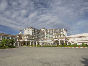 Garden City Hotel