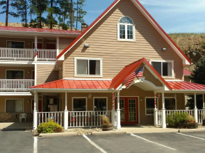 Keystone Boardwalk Inn and Suites
