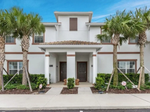 Romeo Circle Villa Storey Lake