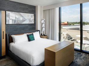 Luminary Hotel & Co., Autograph Collection