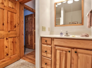 Kentuck Lake Retreat - 3 Br Cottage