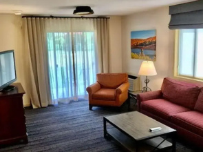 Best Western Plus Inn & Suites