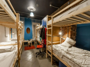 Fabrika Hostel&Gallery