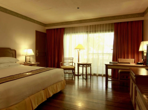 Waterfront Insular Hotel Davao
