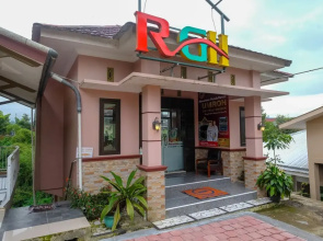 RedDoorz Syariah near Taman Rekreasi Kalianget Wonosobo