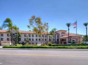 Hampton Inn & Suites Ontario