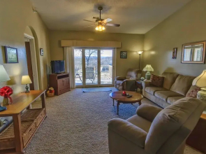 Branson Condo Resorts (behind Andy Williams Theater)