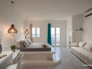 Manios Suites