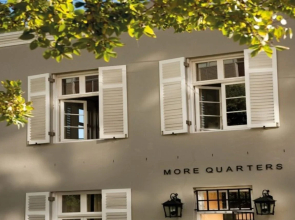 More Quarters Hotel
