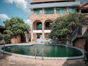 Serene Annex Hotel and Apartment