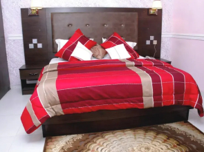 Queens Gate Hotel