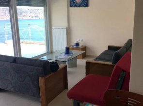 Ageranos seaview house