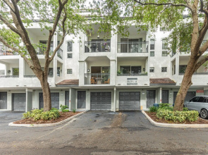Modern Townhouse Apartments in Aventura