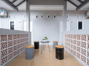 Nareswari Guest House by OYO Rooms