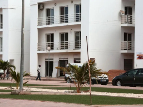 Apartment 25B11 Mixta