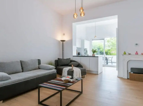 Spacious and Bright Apartment With Sunny Terrace