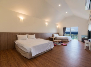 Loju Seaview Homestay