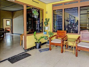OYO 92534 Fajar Indah Guest House