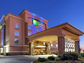 Holiday Inn Express Hotel & Suites Cookeville by IHG