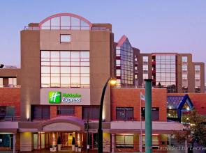 Holiday Inn Express Vancouver-Metrotown (Burnaby) by IHG