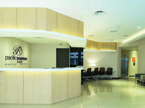 Pacific Express Hotel Central Market