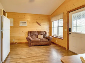 Mtn-view Porch: Arkansas Cabin Near White River