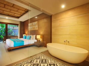 Sagara Candidasa by AHM