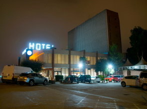 Hotel America